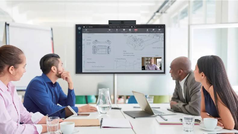 Barra de videoconferencia con conectividad muy sencilla, además muy compacta 